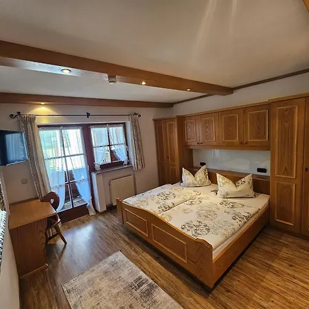 Apartment Pfingstlerlehen Schönau am Königssee